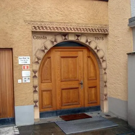 Apartment Chesa Crasta 6 *