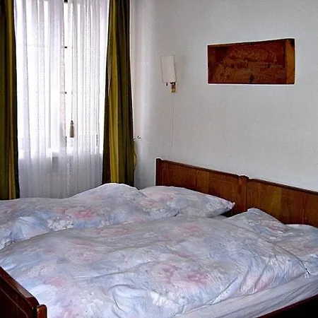 Apartment Chesa Crasta 6 *